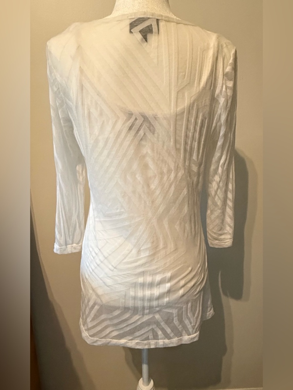 Lynn Ritchie Silver White Geometric Pattern Scoop-Neck Top - Picture 2 of 10